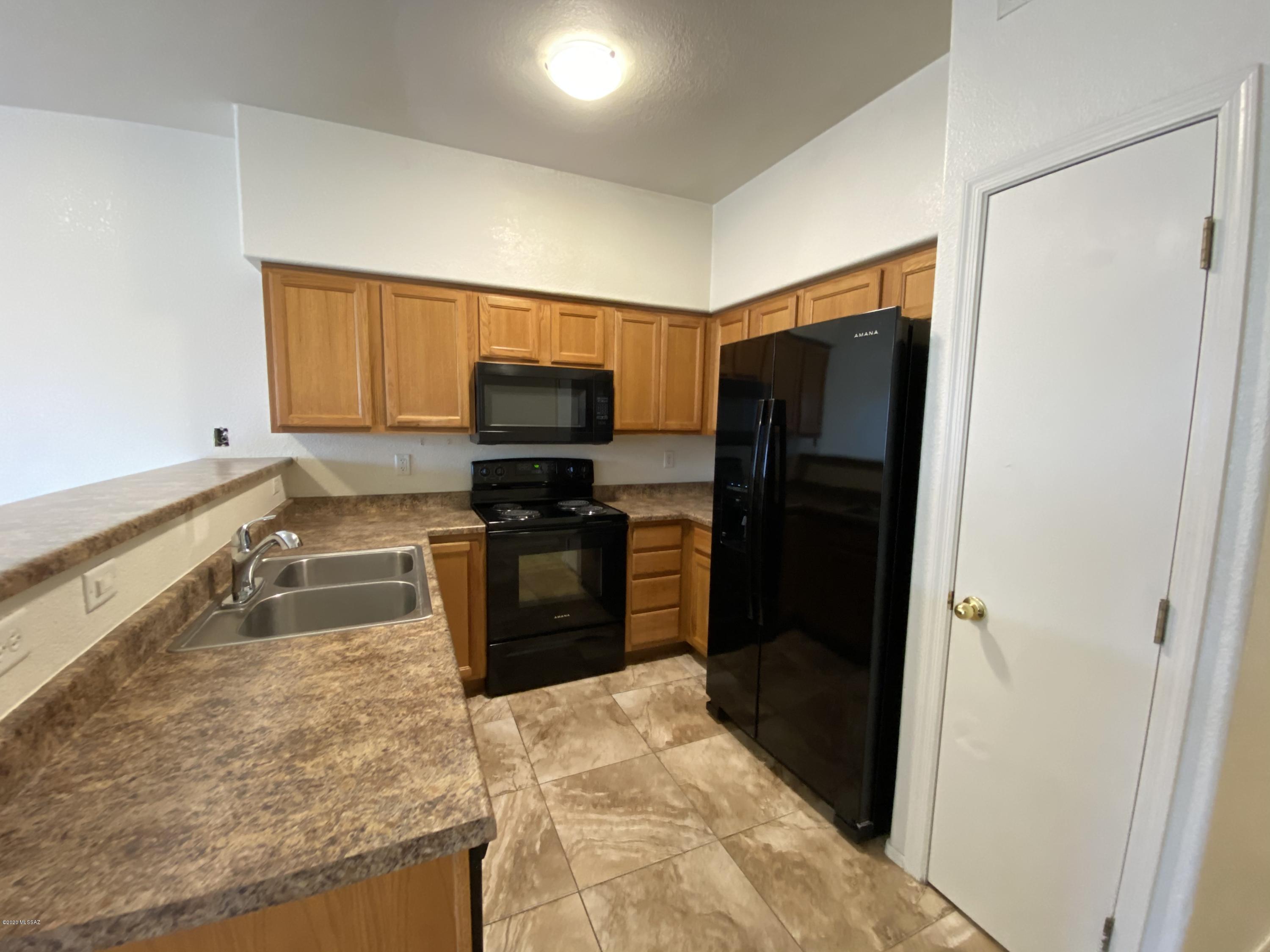 Mountain View Condos. (1-76) - Residential Lease