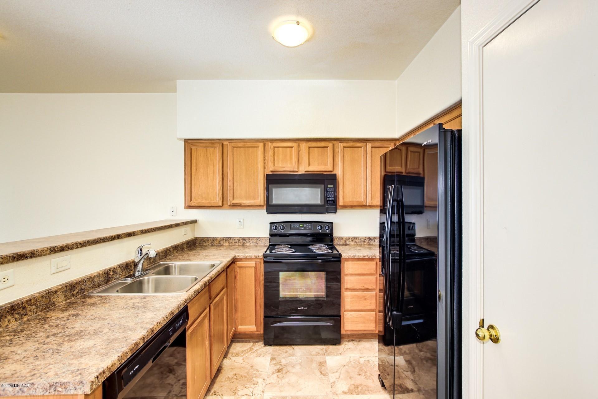 Mountain View Condos. (1-76) - Residential Lease