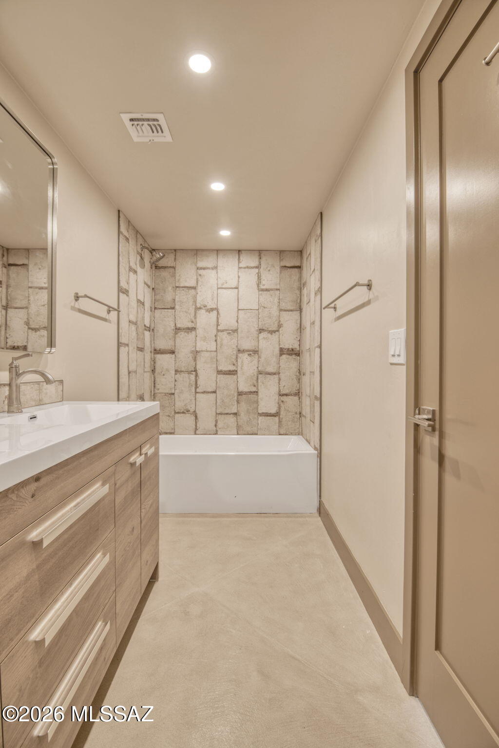 Casas Adobes Estates Resub. (1-67) - Residential
