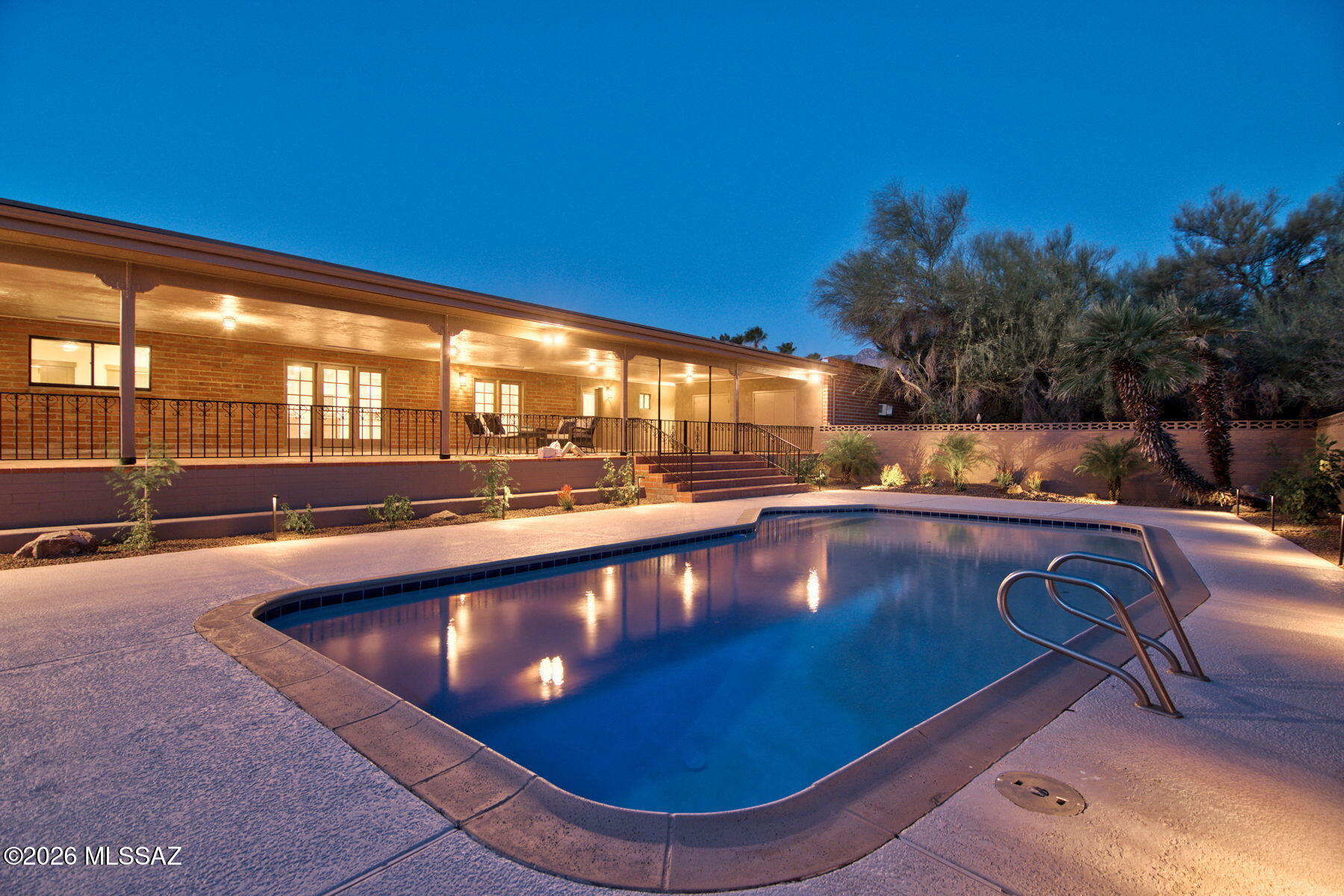 Casas Adobes Estates Resub. (1-67) - Residential
