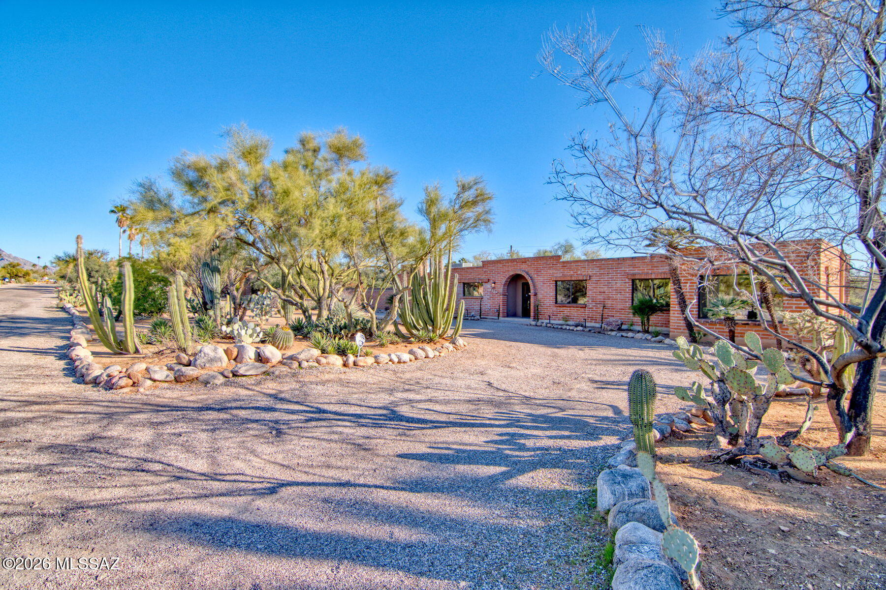 Casas Adobes Estates Resub. (1-67) - Residential
