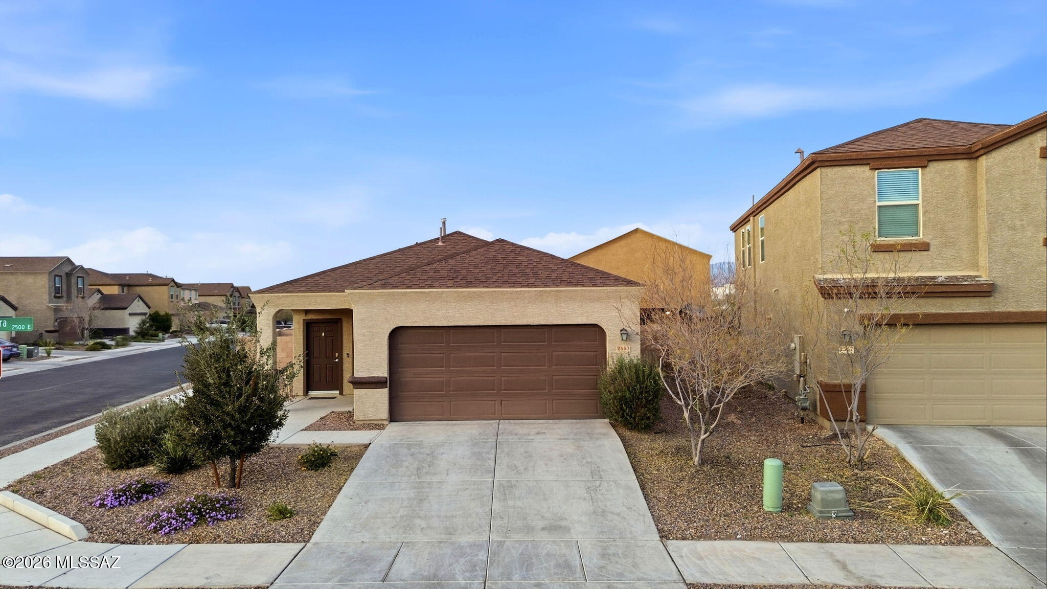 Tres Pueblos Este - Residential