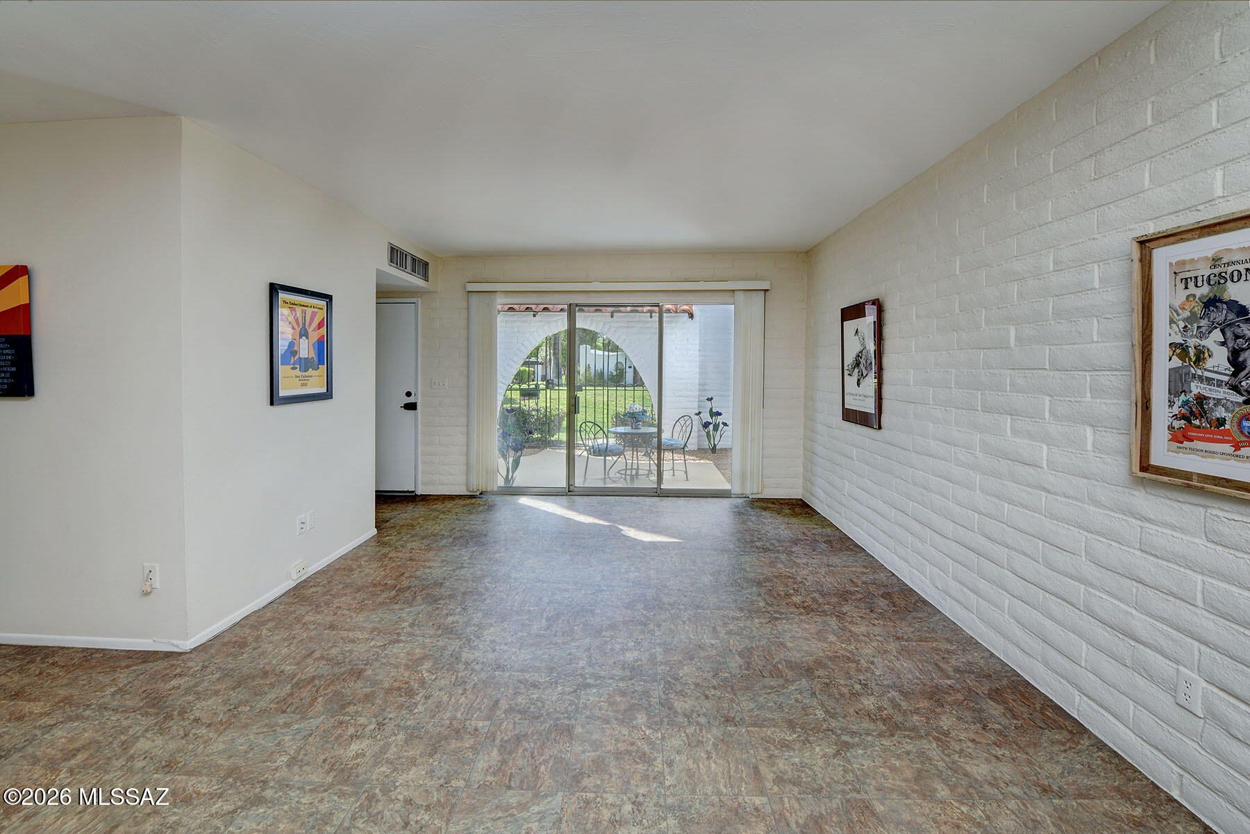 Las Lomitas (1) - Residential