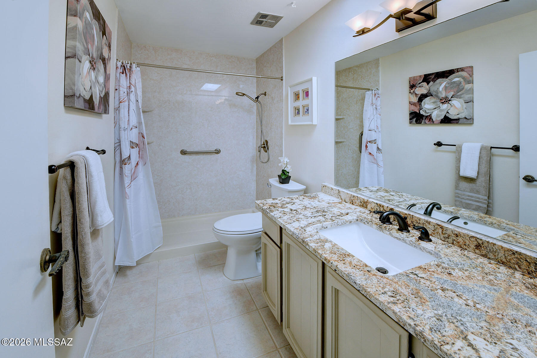Las Lomitas (1) - Residential