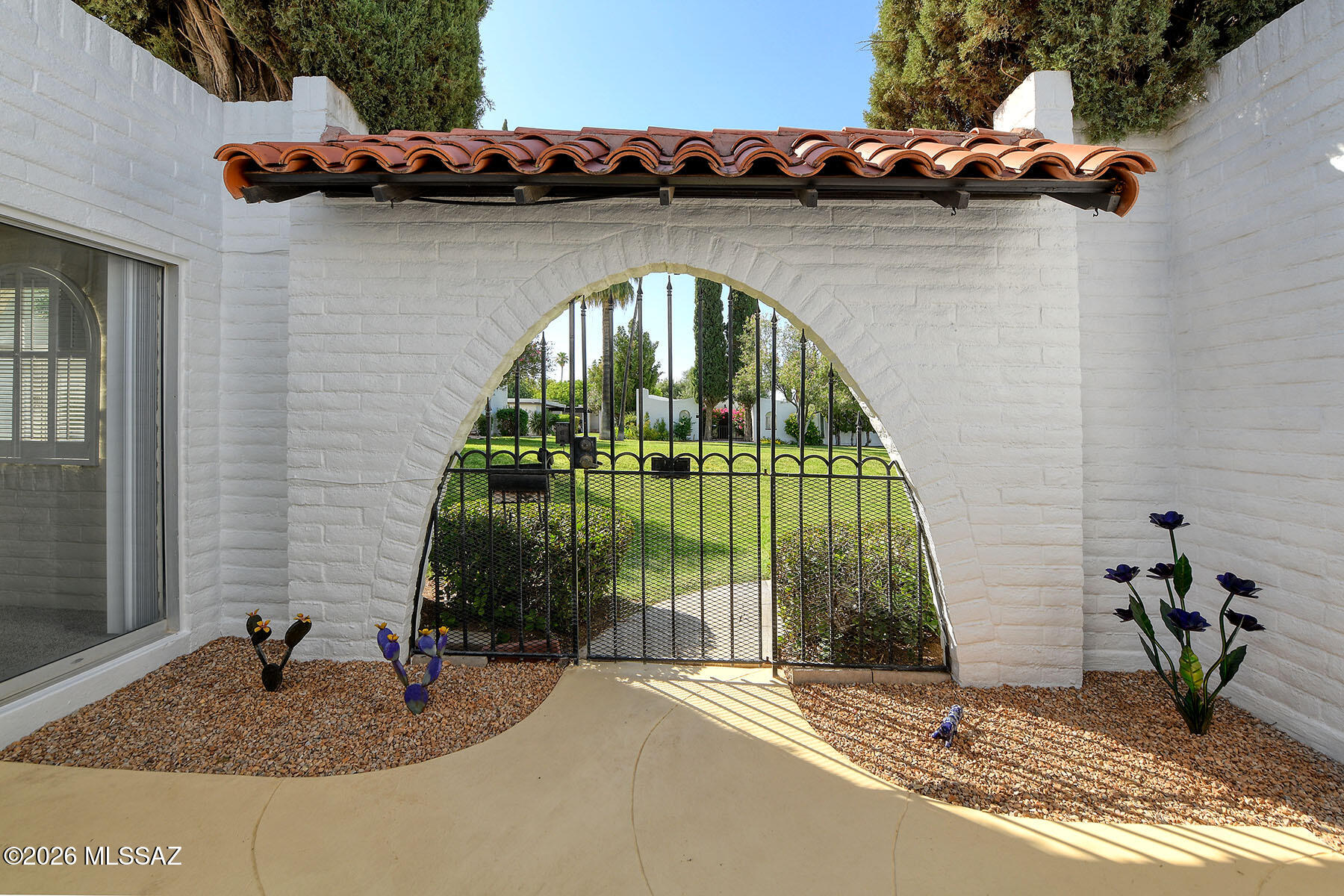 Las Lomitas (1) - Residential
