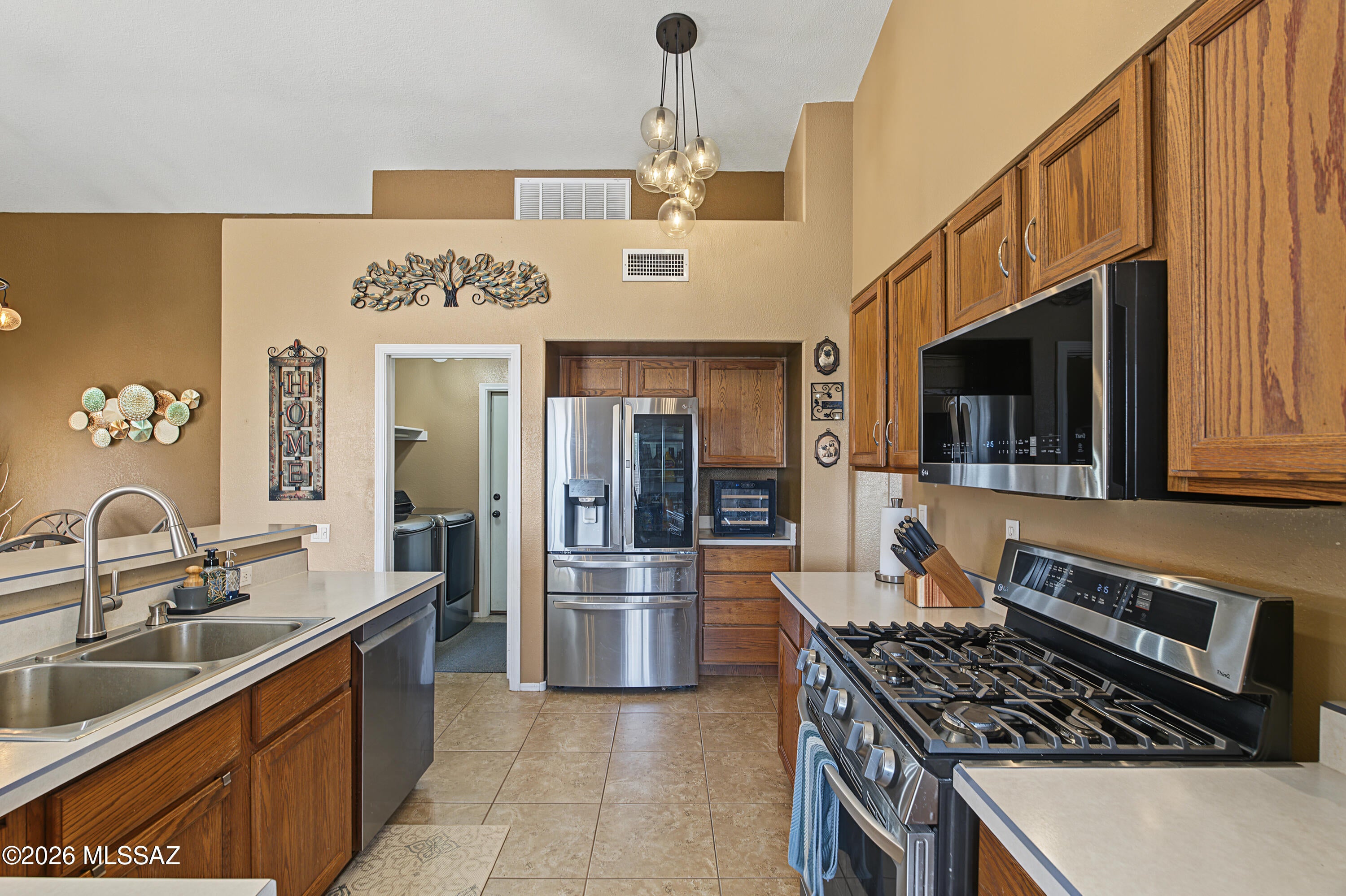 Hacienda Del Oro (1-78) - Residential