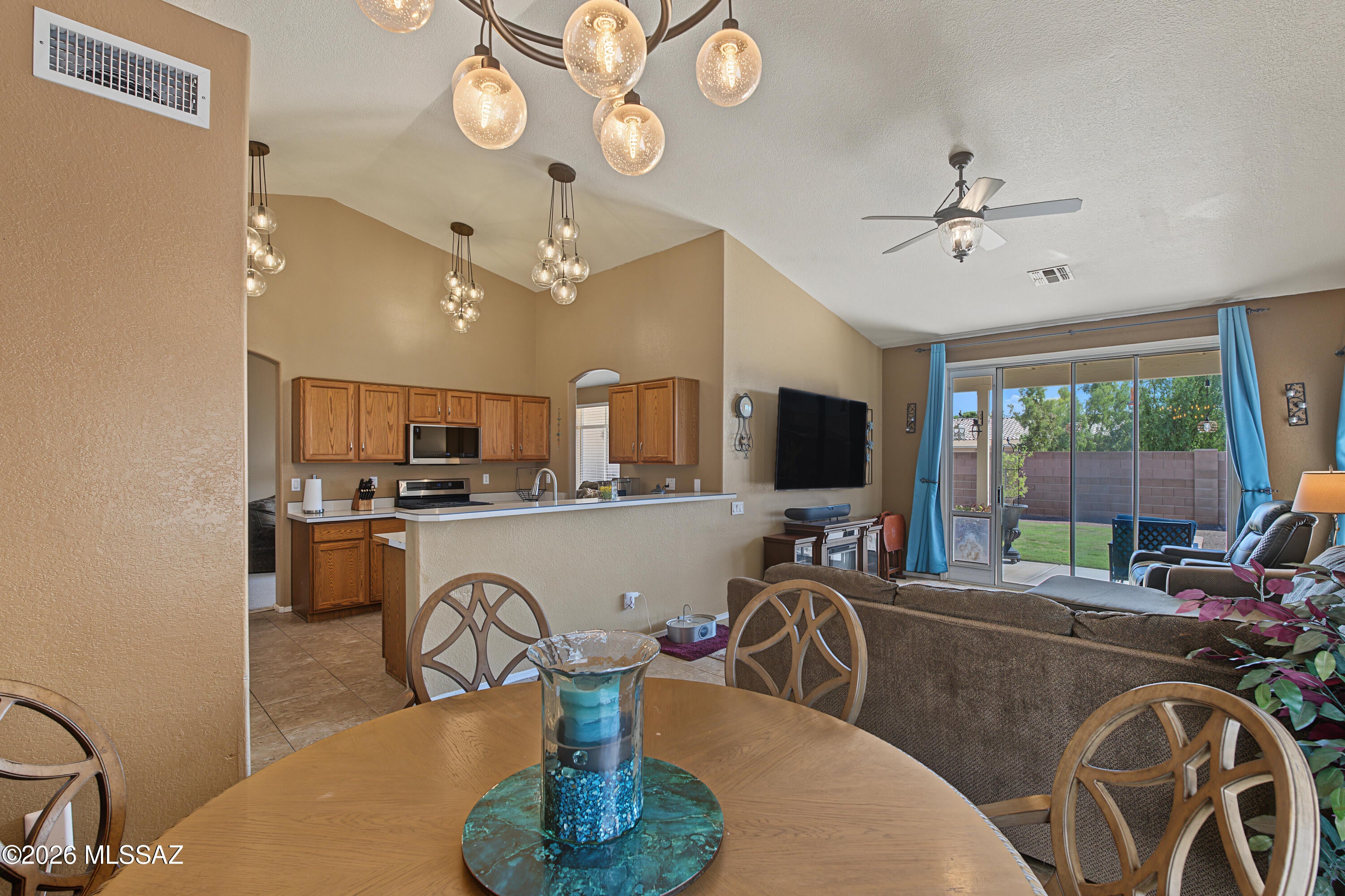 Hacienda Del Oro (1-78) - Residential