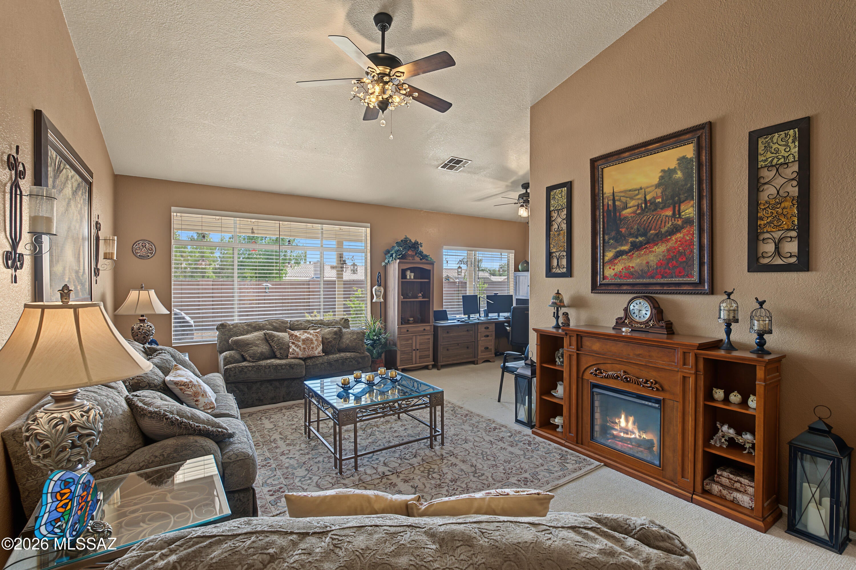 Hacienda Del Oro (1-78) - Residential
