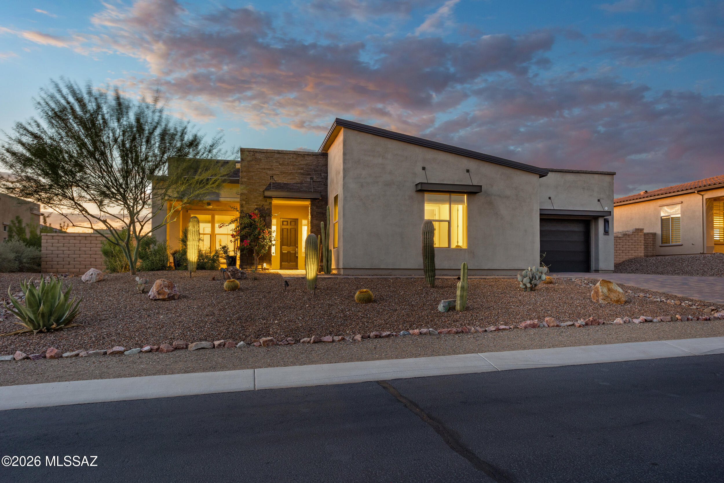 Los Saguaros At Dove Mountain SQ20121640199 - Residential