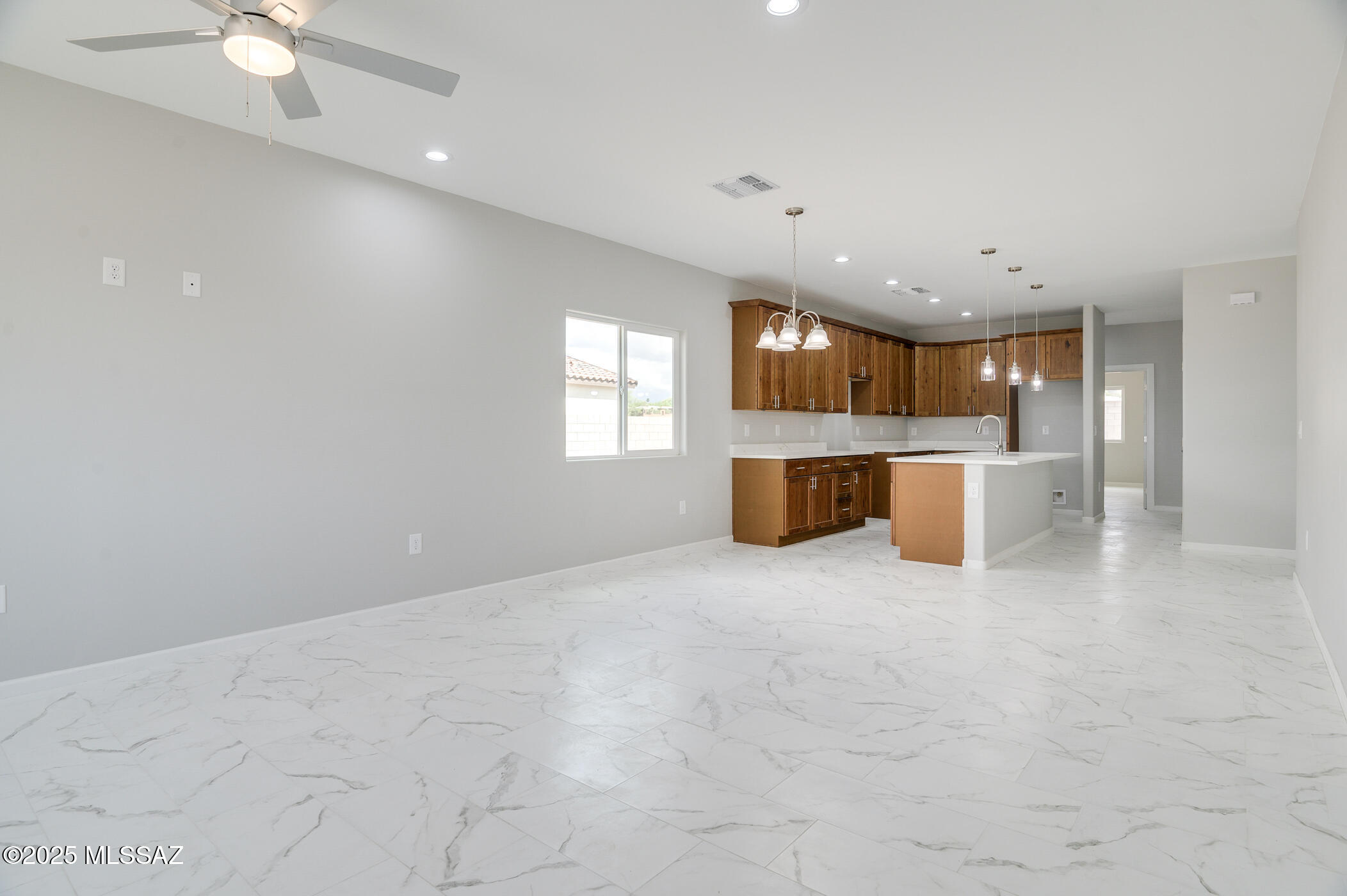 New Tucson Unit NO. 4 (1-203) - Residential
