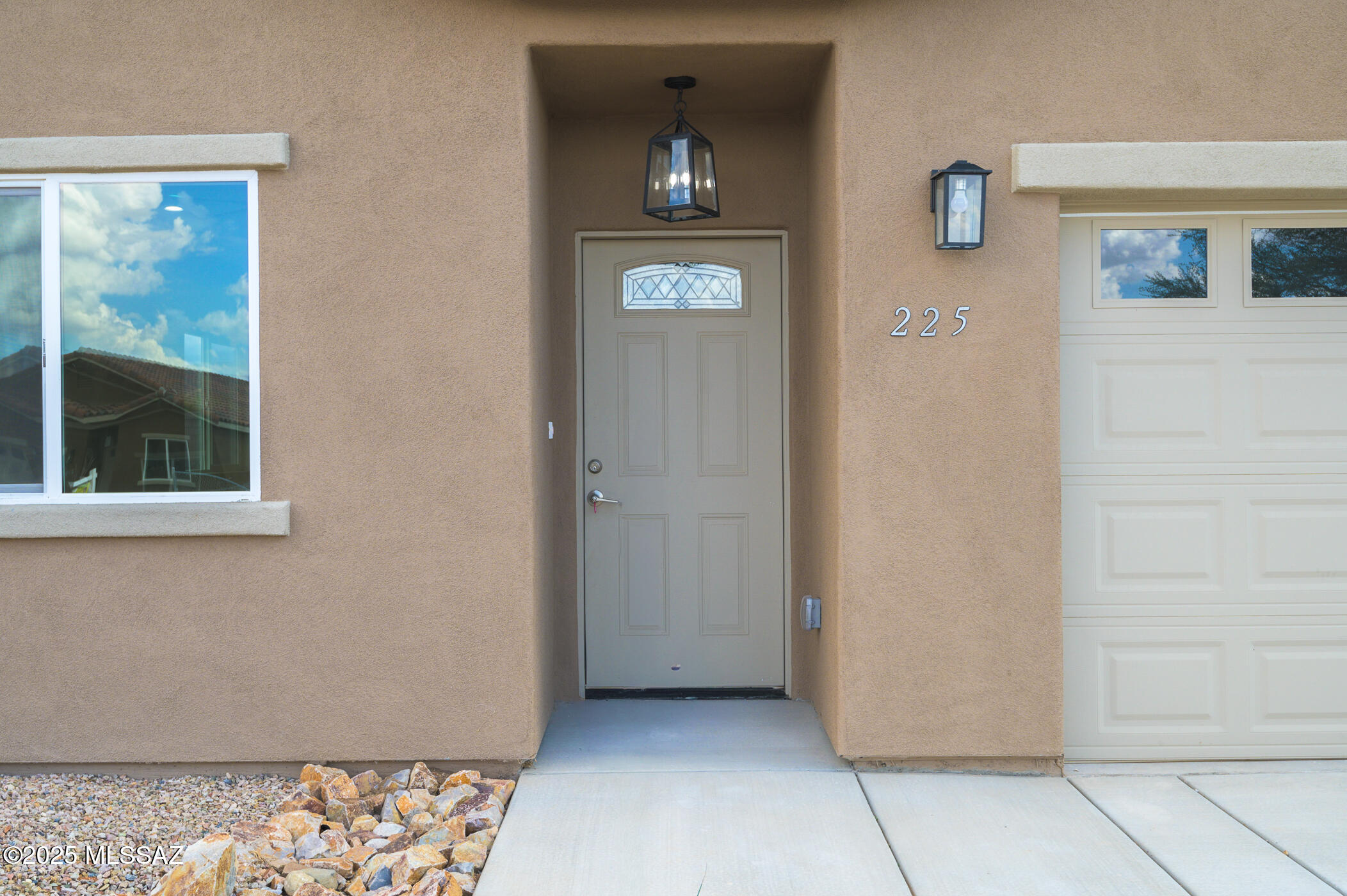 New Tucson Unit NO. 4 (1-203) - Residential