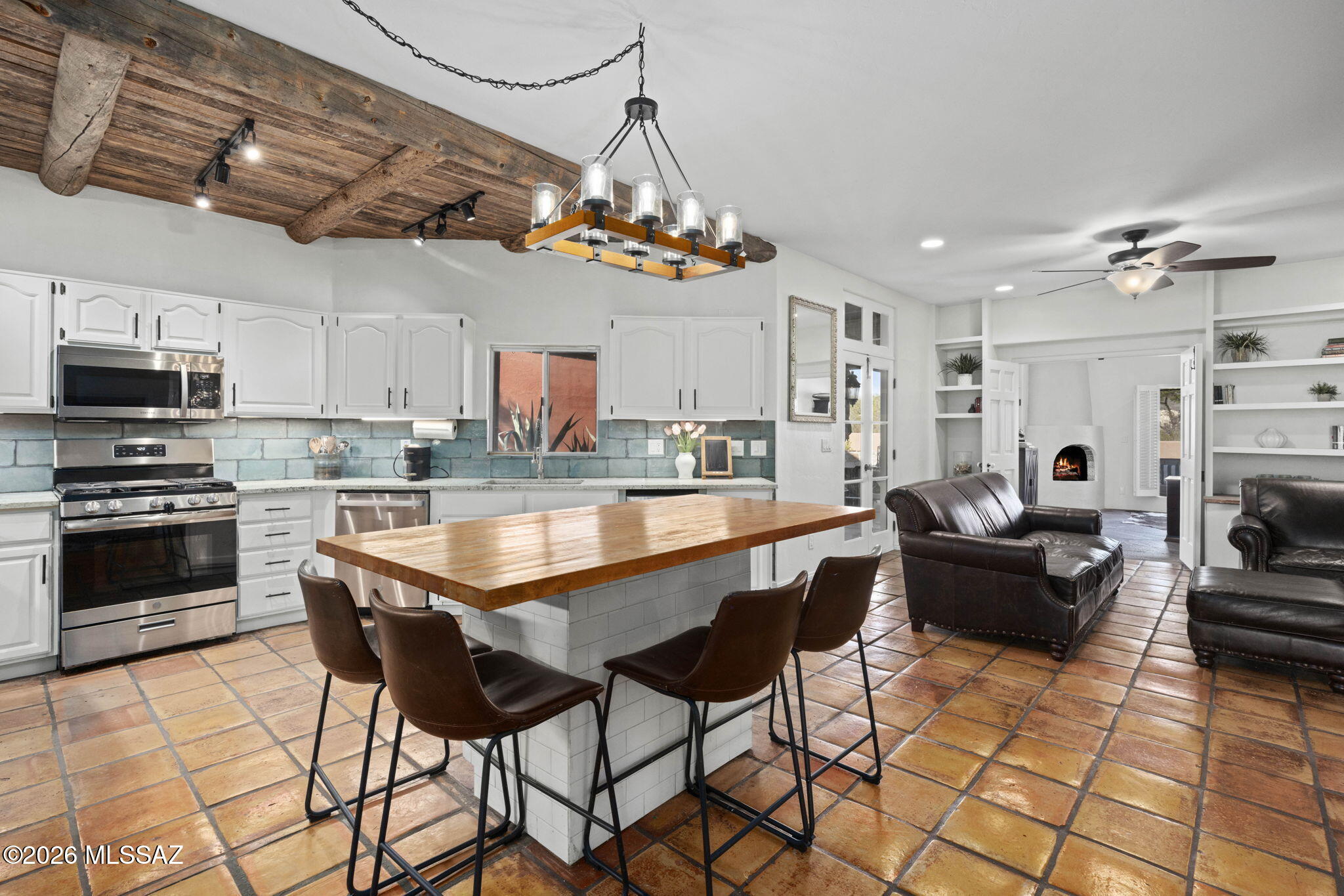 Loma De La Vista Verde (1-38) - Residential