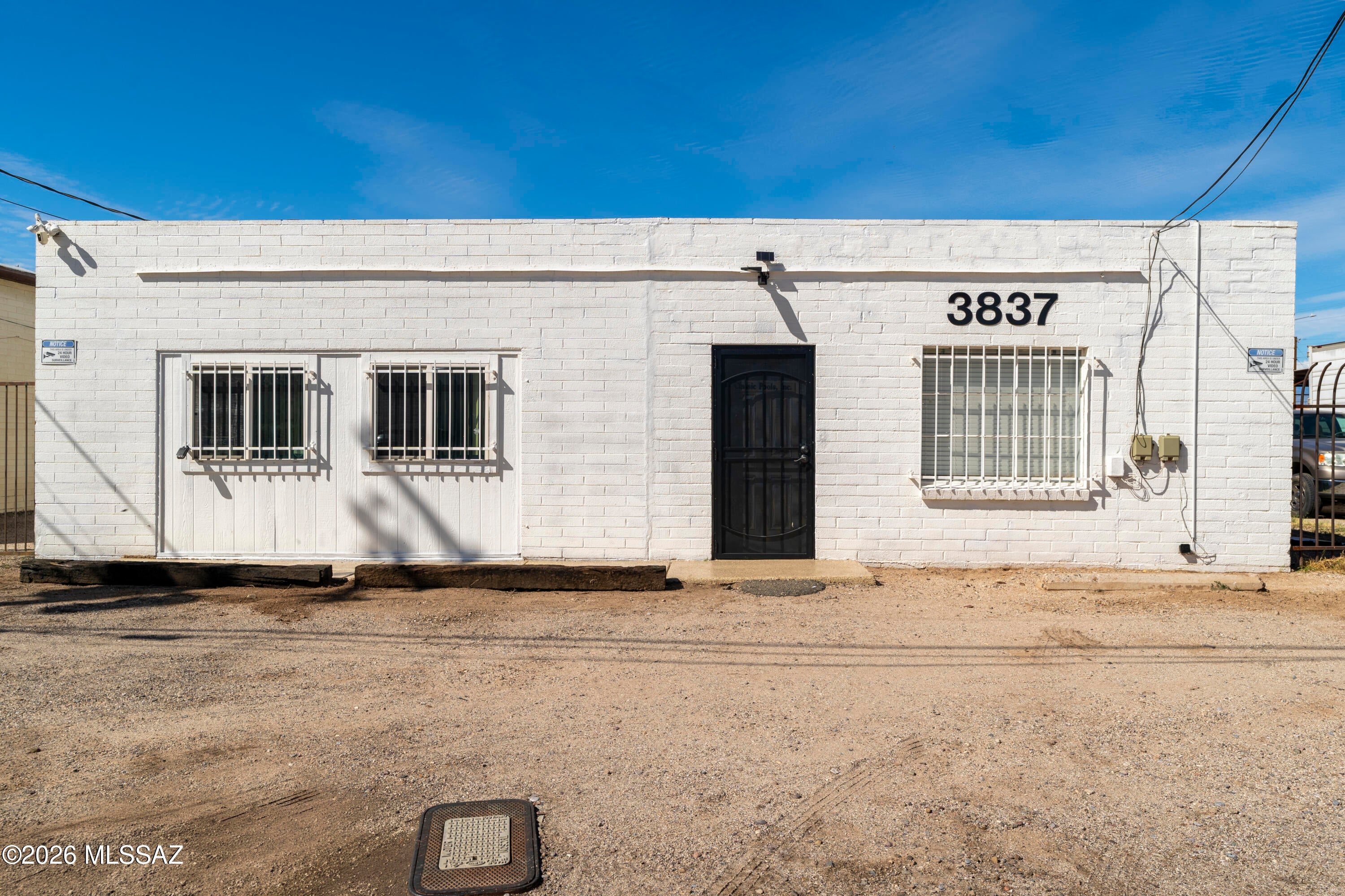 Phenomenal Industrial opportunity right off Aviation/Golf Links, and less than 4 miles from I-10, in an established Tucson industrial corridor. Offered at $350,000, this approximately 2,160 SF freestanding building sits on a 6,900 SF lot and is zoned CI-1 (Light Industrial), allowing for a variety of industrial and commercial uses. Built in 1986, the property is ideal for an owner-user, contractor, warehouse, service business, or an investor.

Conveniently located with quick access to I-10, well maintained building with a recently recoated roof,  this is an affordable industrial opportunity in a market with limited inventory. 

Buyer to verify all information, zoning, and permitted uses.