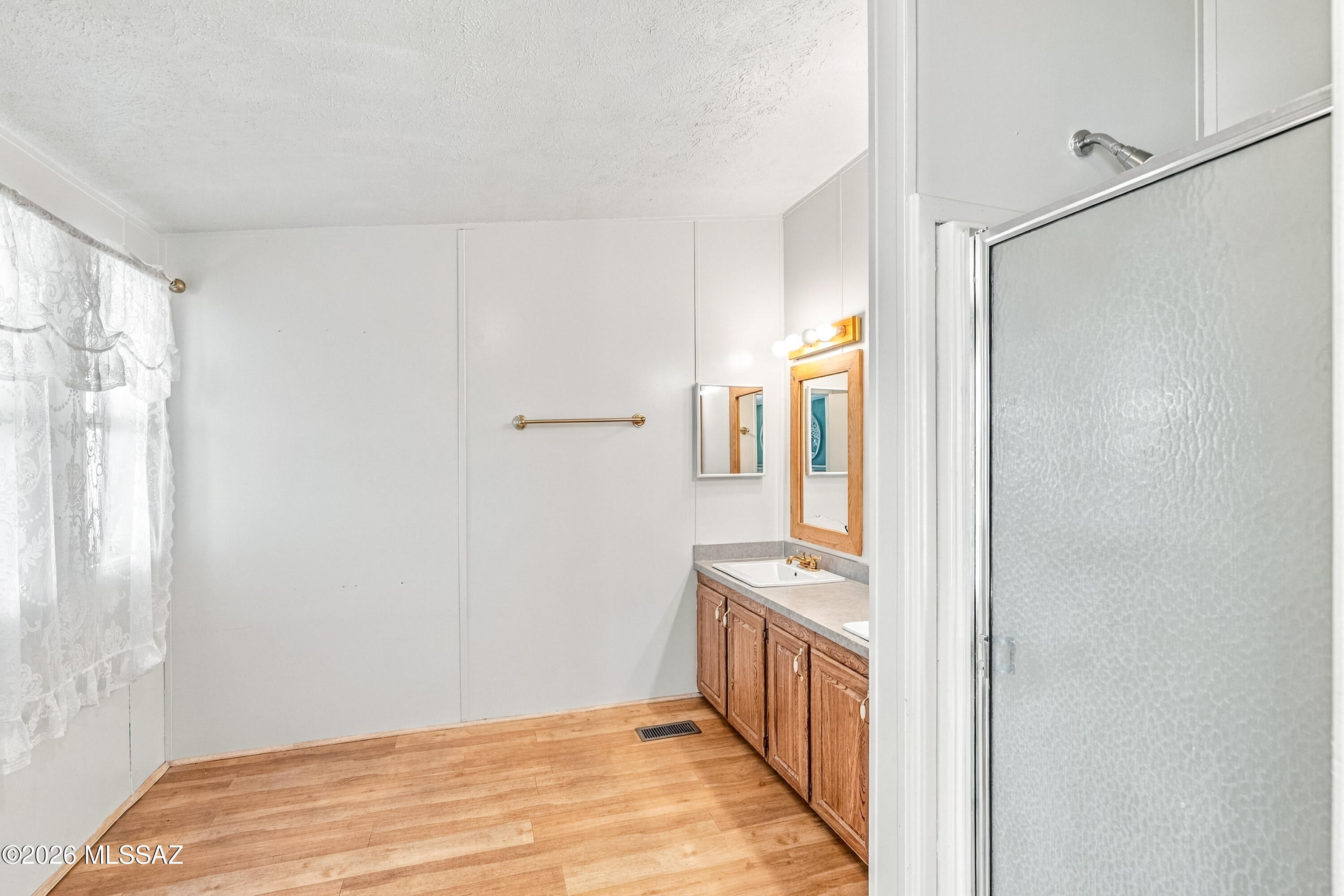 Country Club Terrace (1-108) - Residential