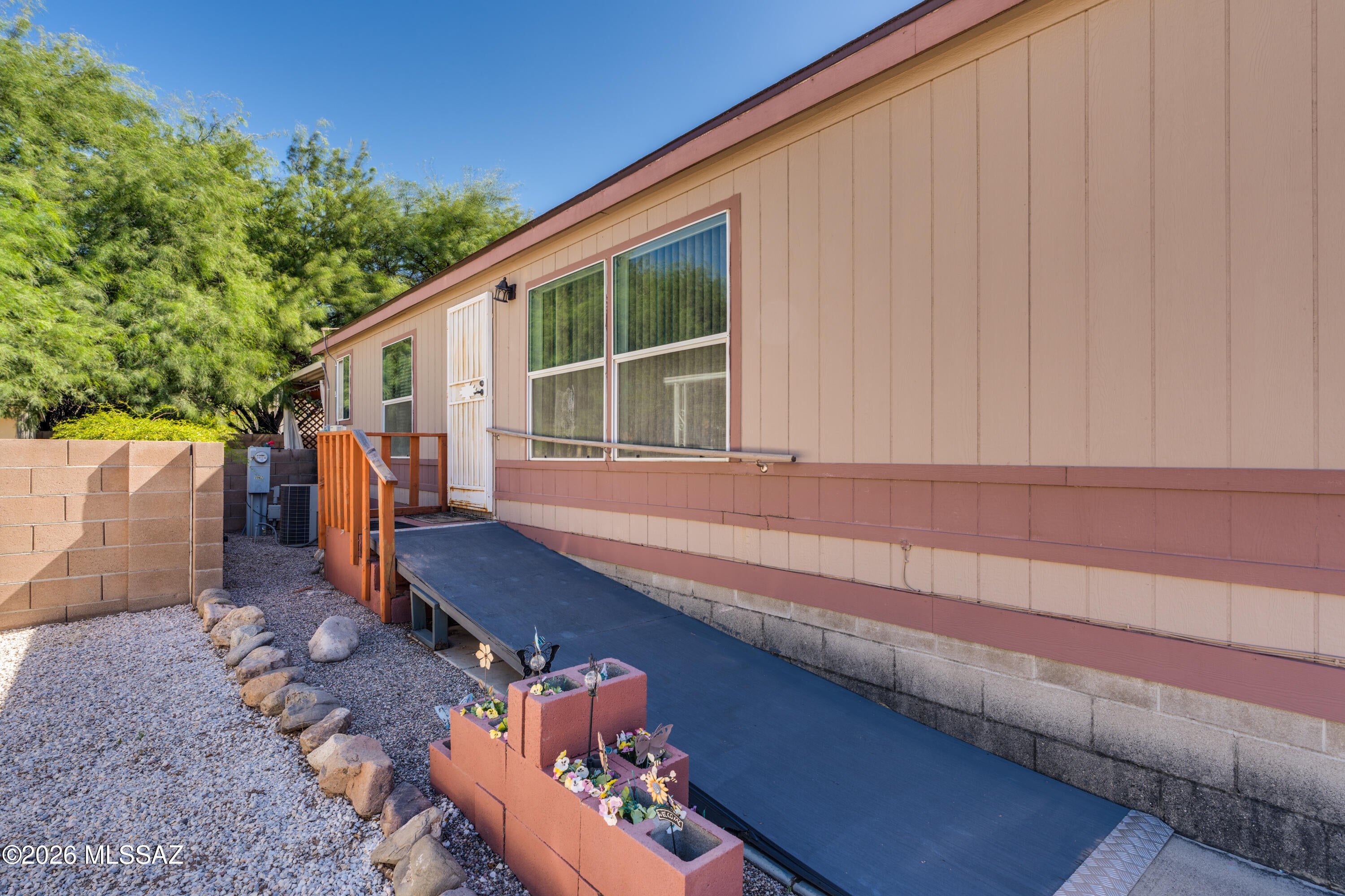 Country Club Terrace (1-108) - Residential
