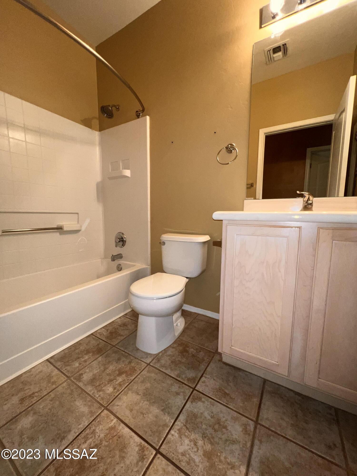 Continental Reserve Blk. 7 & 8 (1-82) - Residential Lease