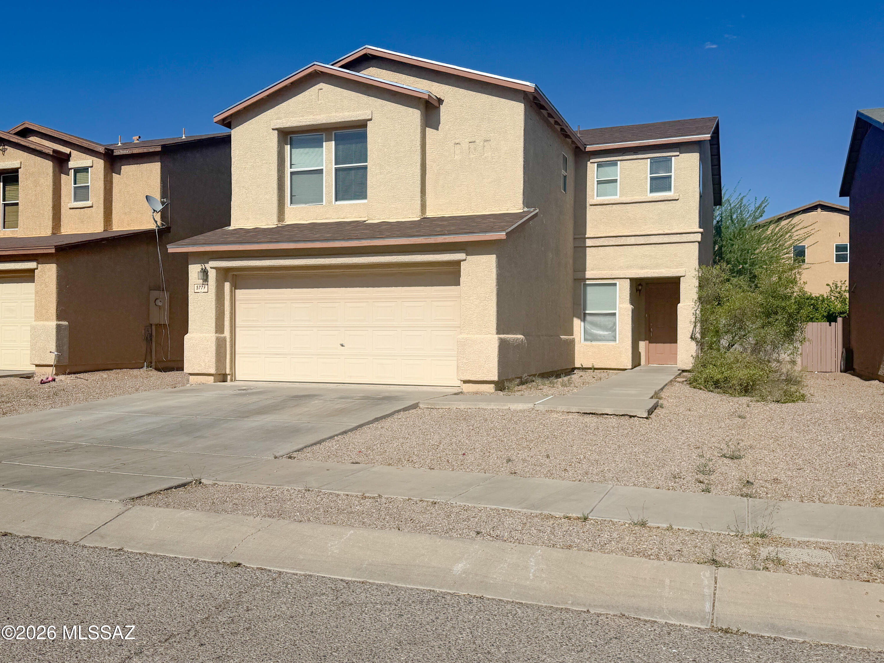 Amazing investor fix-up opportunity!! Two story home with an open floorplan, spacious back yard. Desirable area close to everything: parks, shopping, restaurants, entertainment and just minutes from Tucson International Airport. Bring your best offers!!