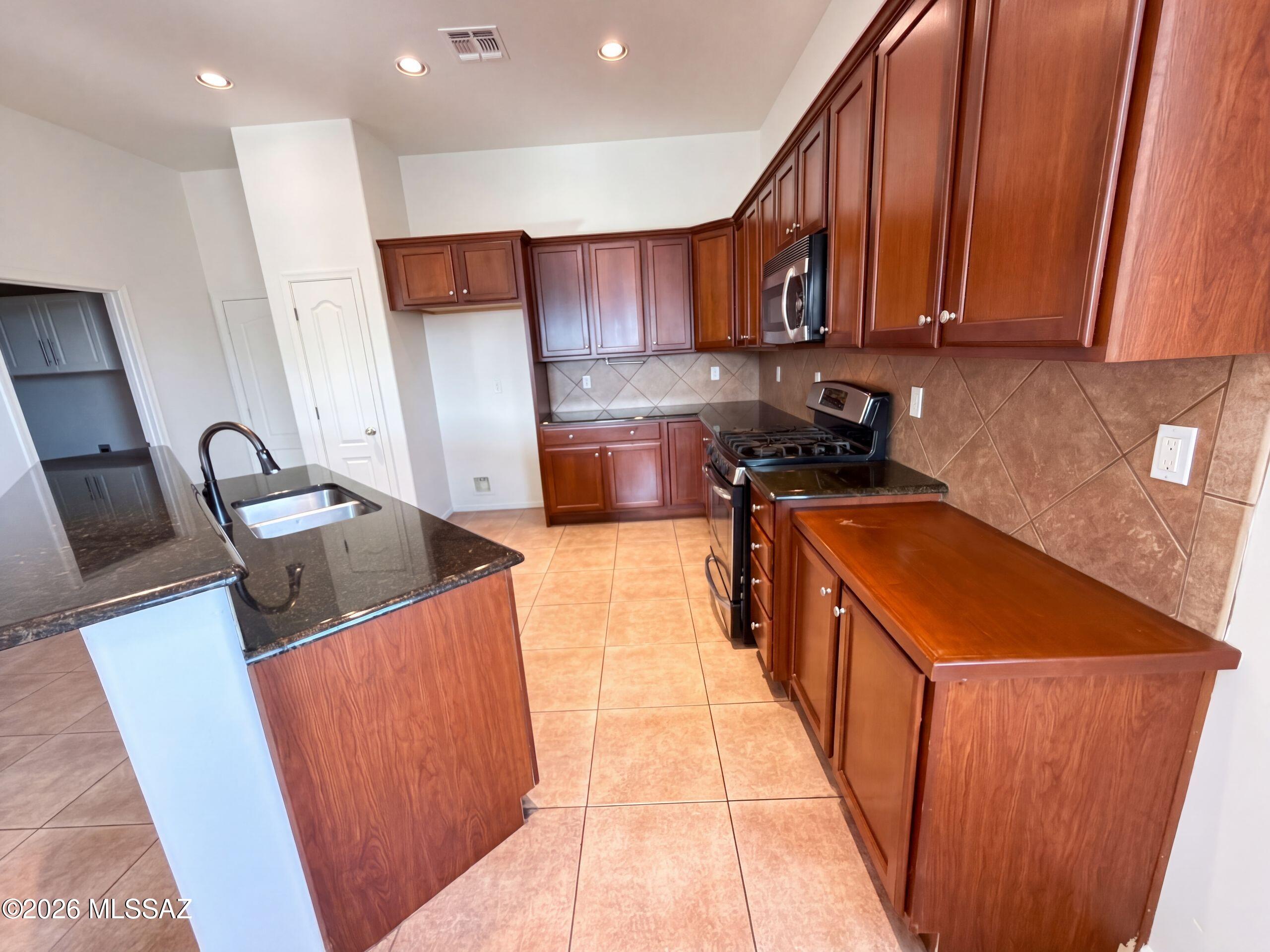 Amber Crest (1-123) - Residential