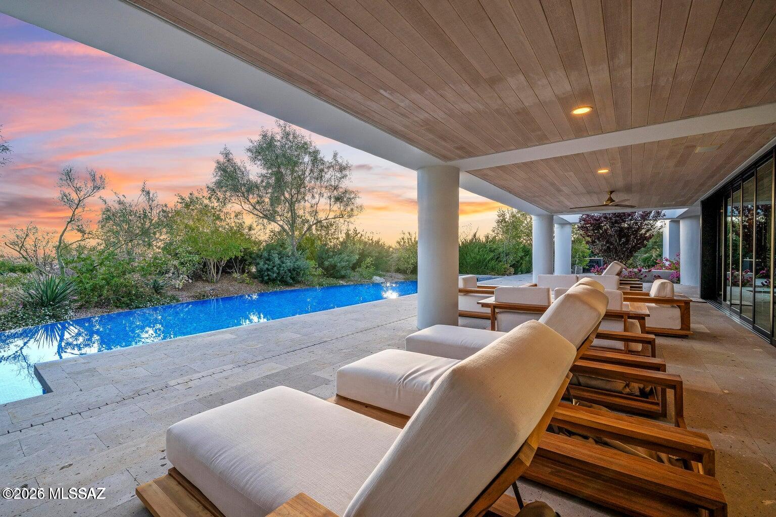 Finisterra (1-210) - Residential