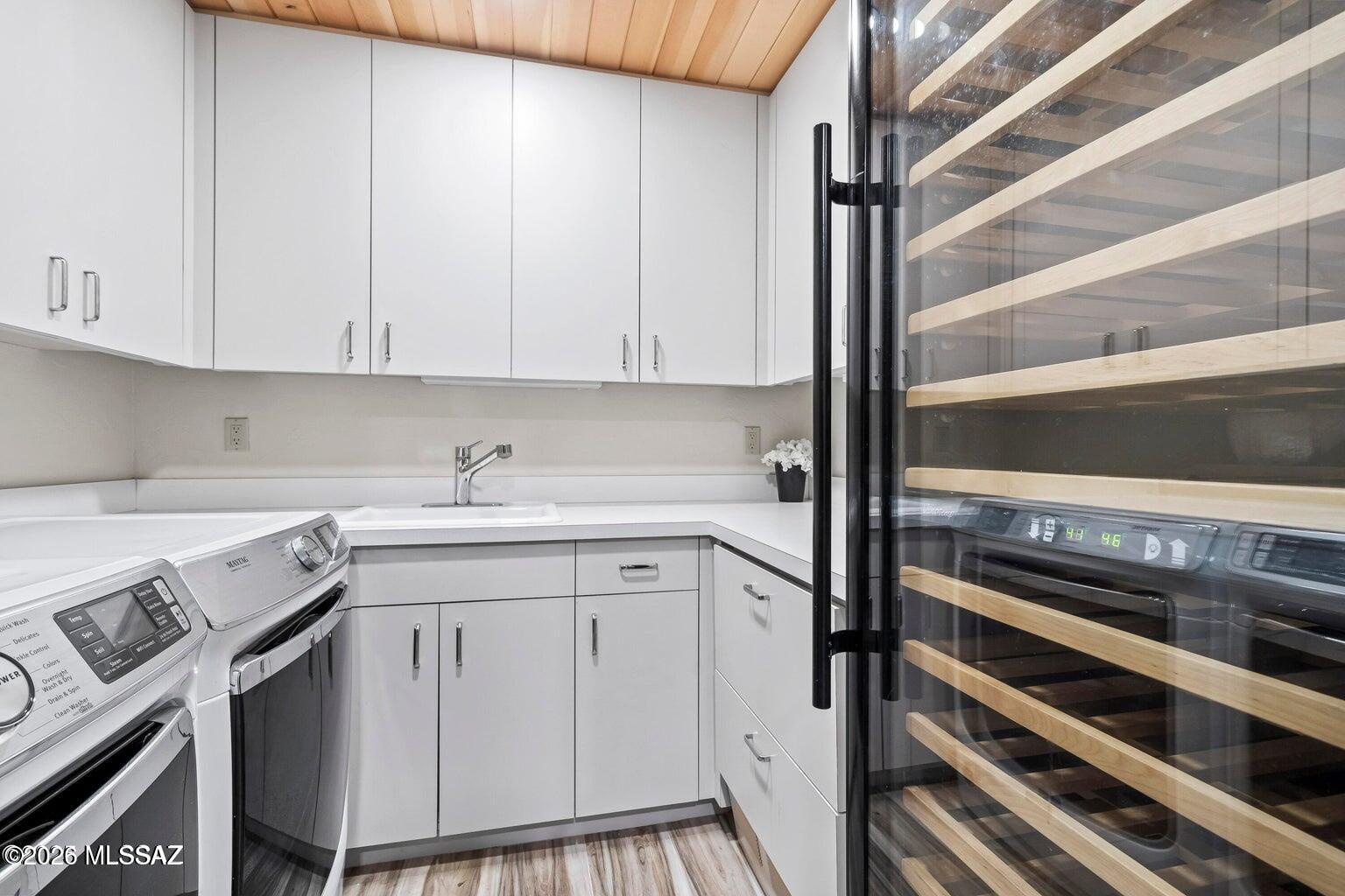 Finisterra (1-210) - Residential