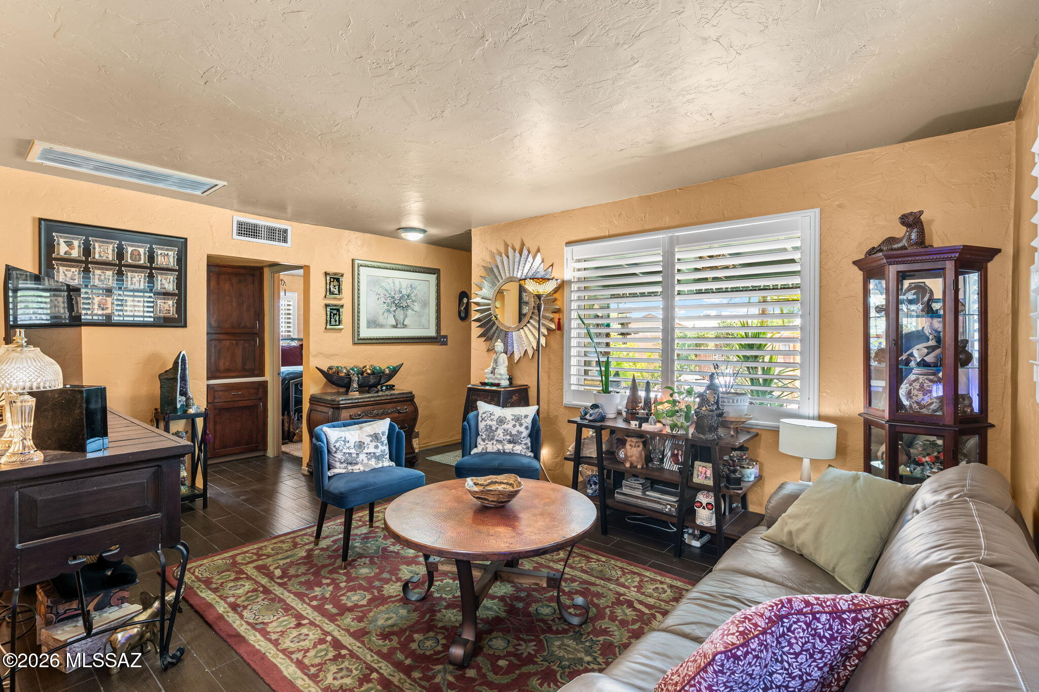 Country Club Manor - Residential