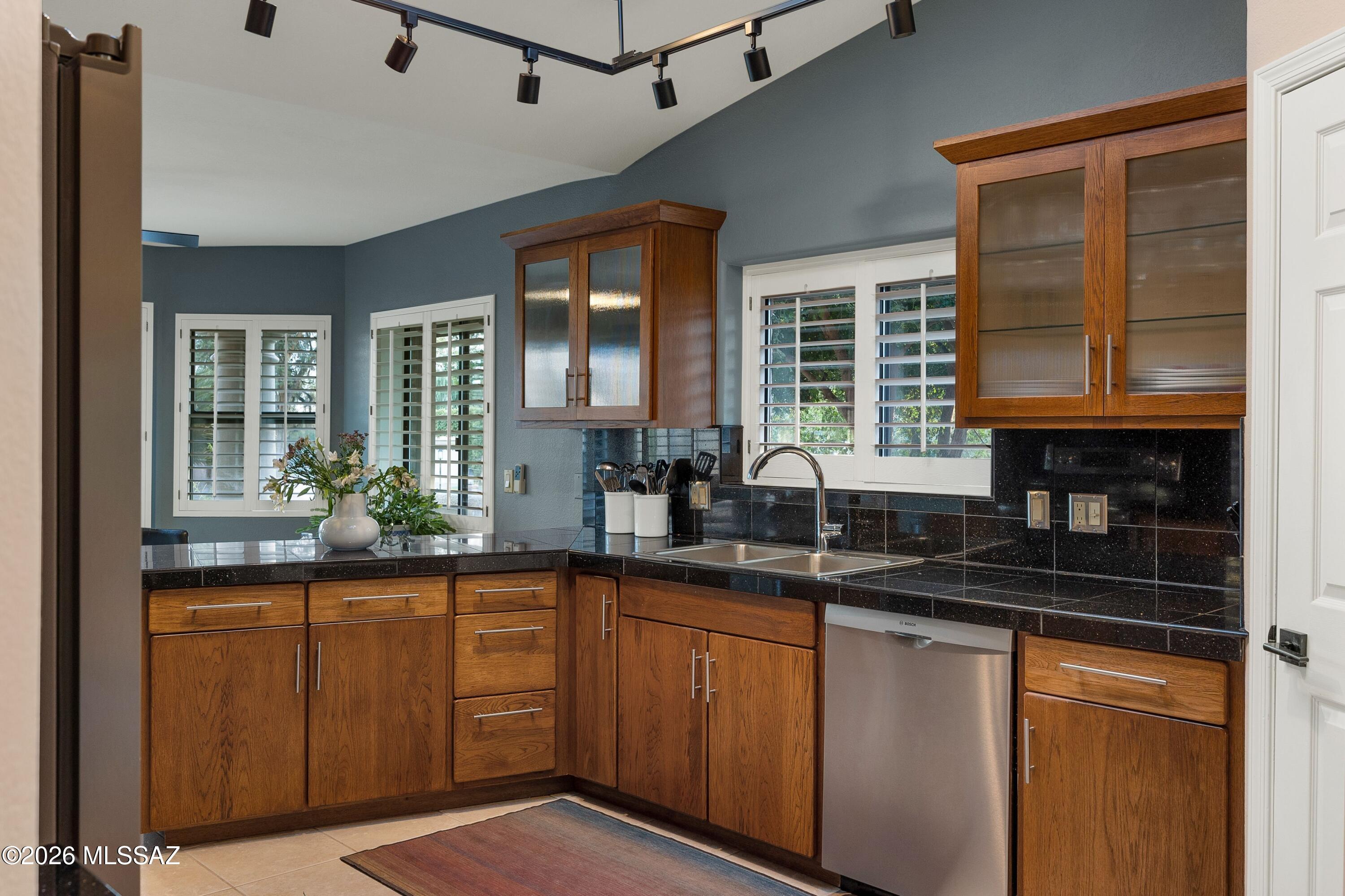 Riverbend - Sabino Canyon Road  (1-97) - Residential