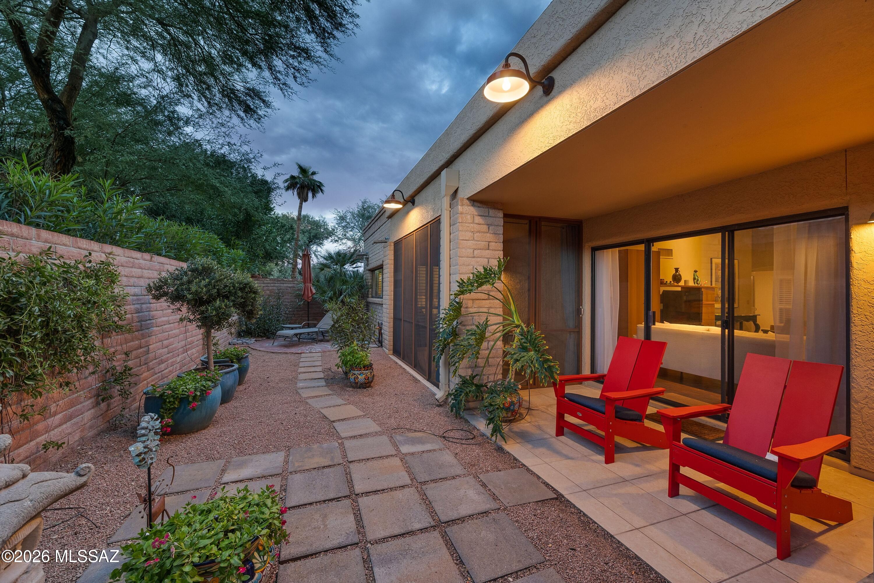 Riverbend - Sabino Canyon Road  (1-97) - Residential