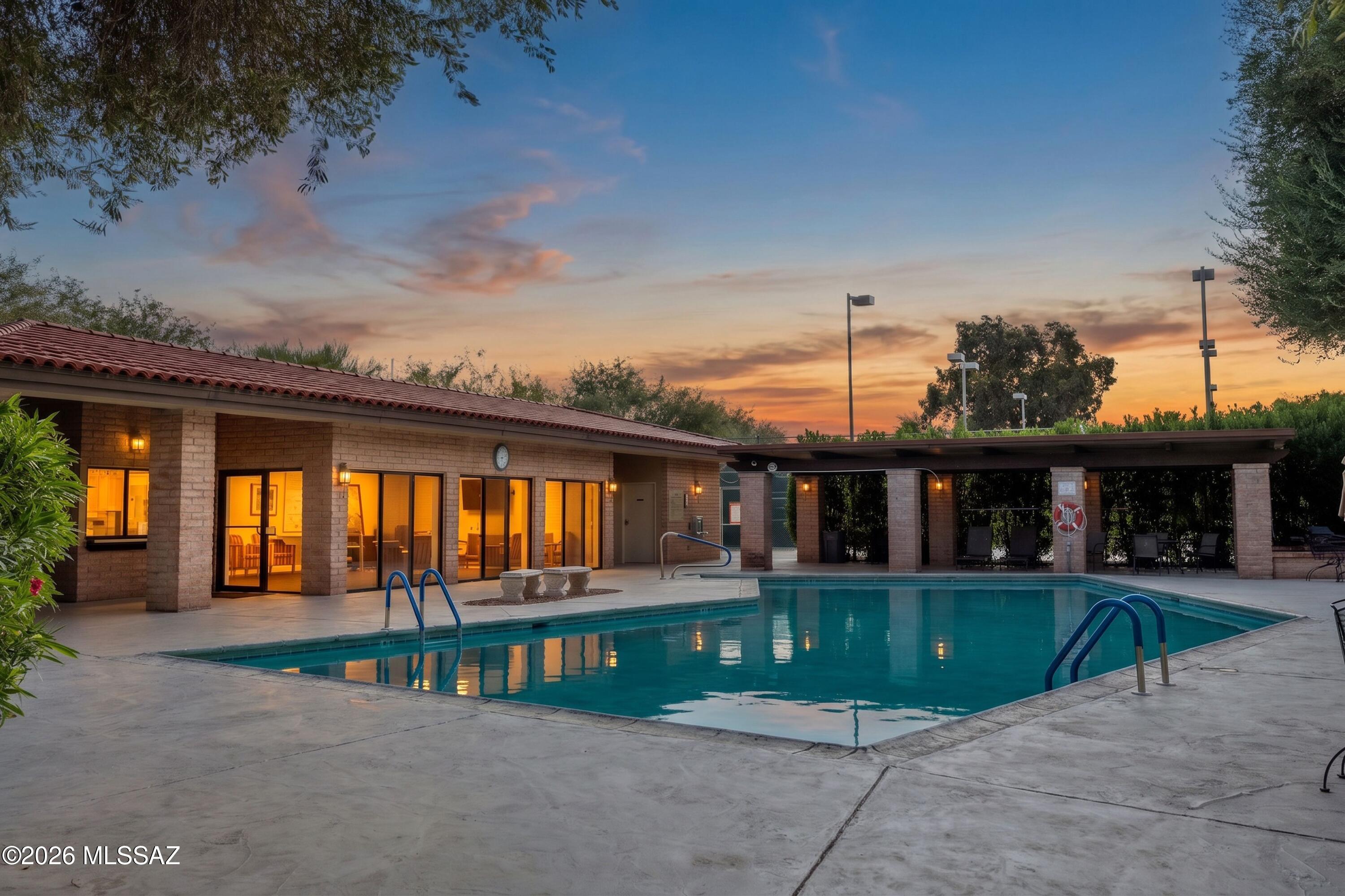 Riverbend - Sabino Canyon Road  (1-97) - Residential