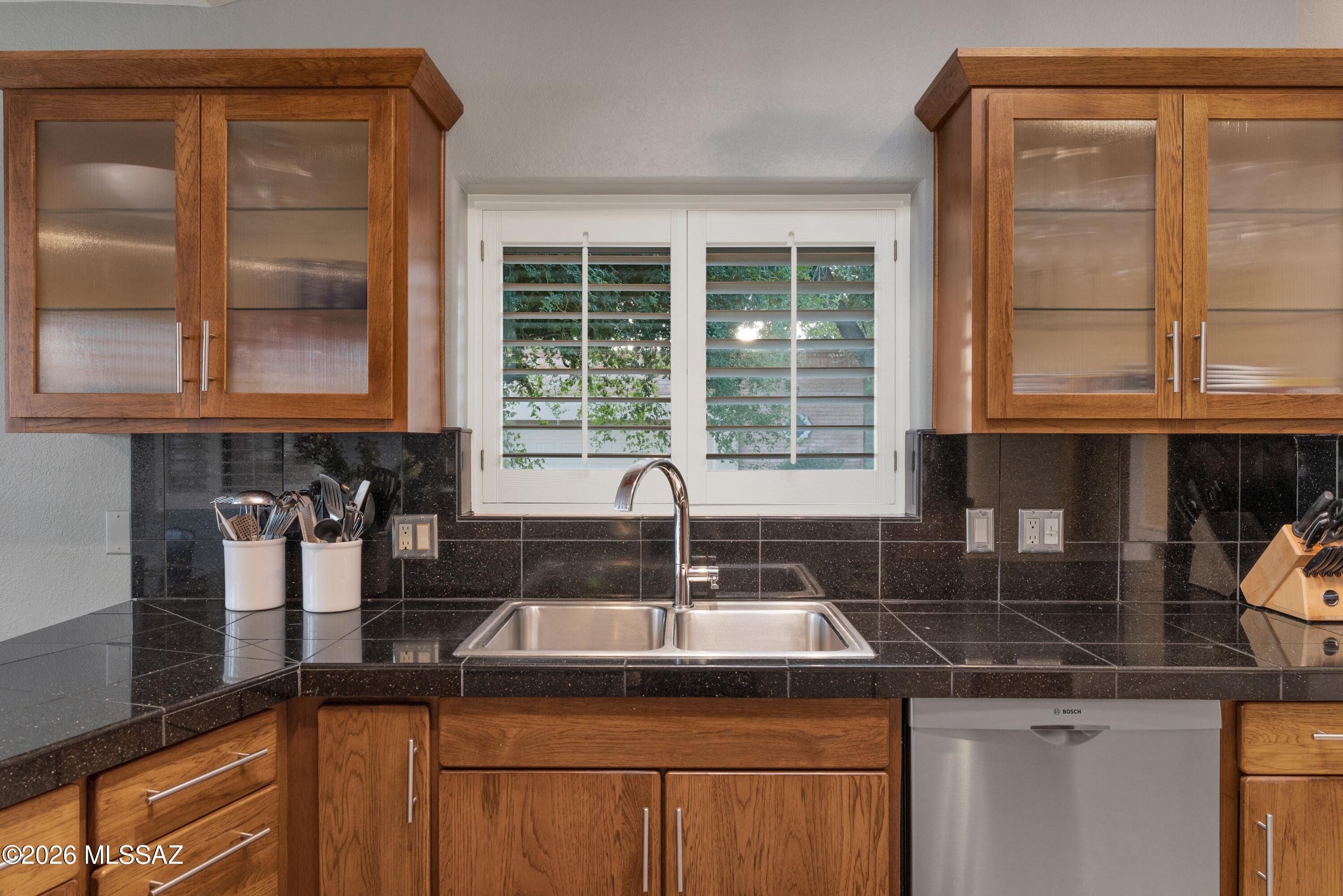 Riverbend - Sabino Canyon Road  (1-97) - Residential
