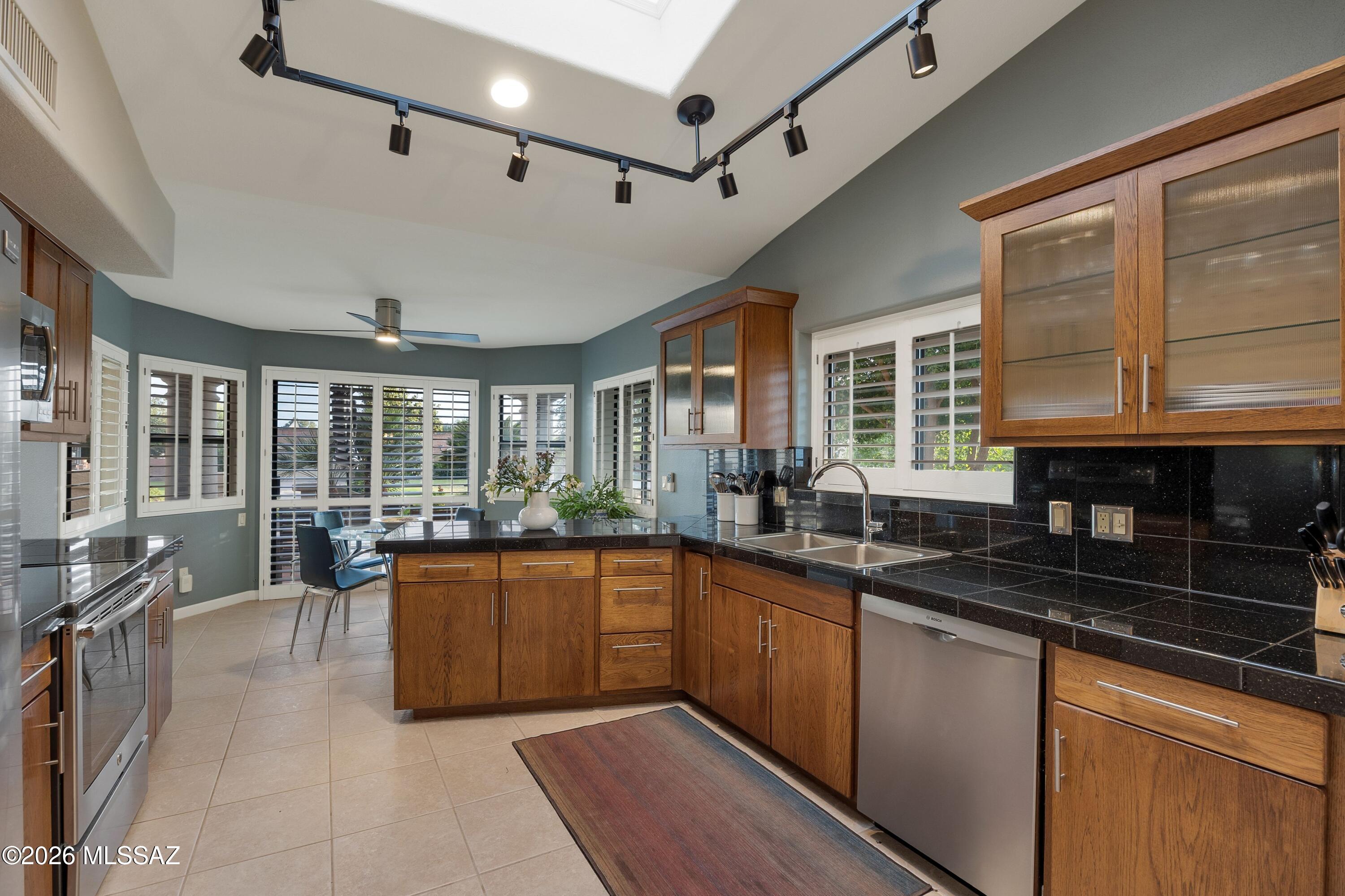 Riverbend - Sabino Canyon Road  (1-97) - Residential