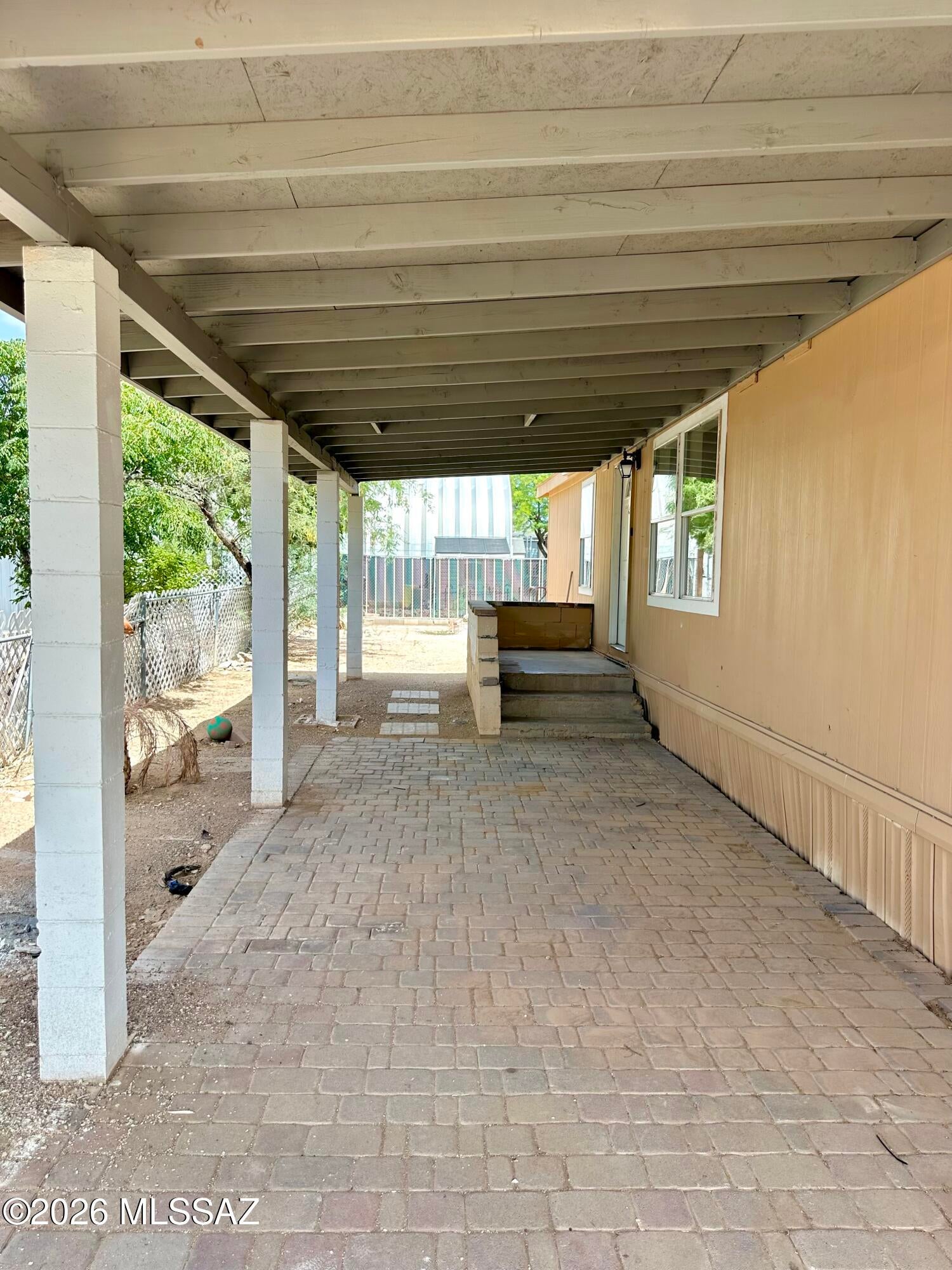 Los Ranchitos - Residential