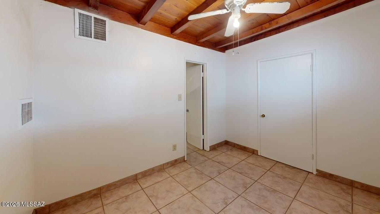 Unsubdivided - Residential Lease
