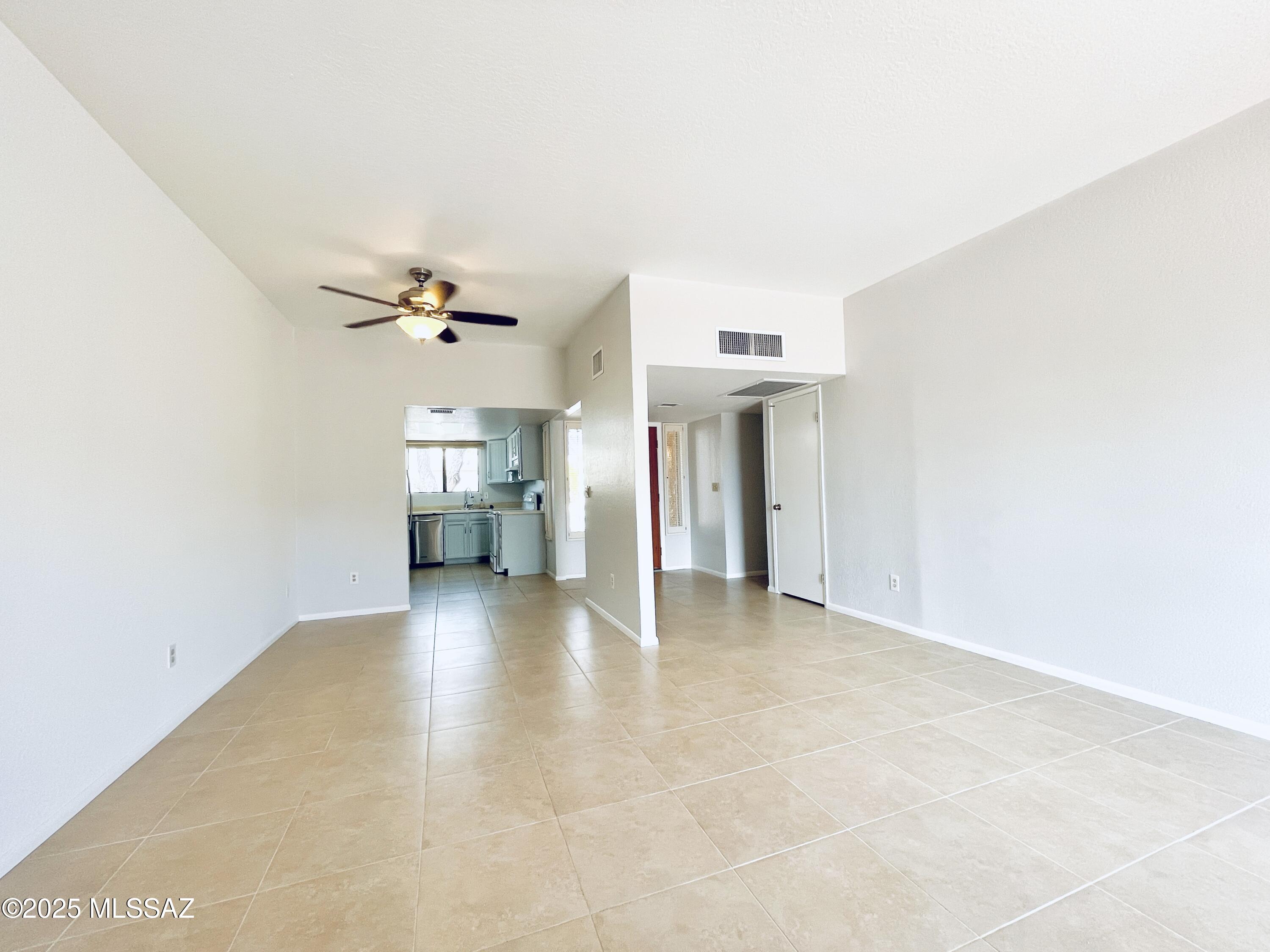 Viewpoint III (1-93) - Residential Lease