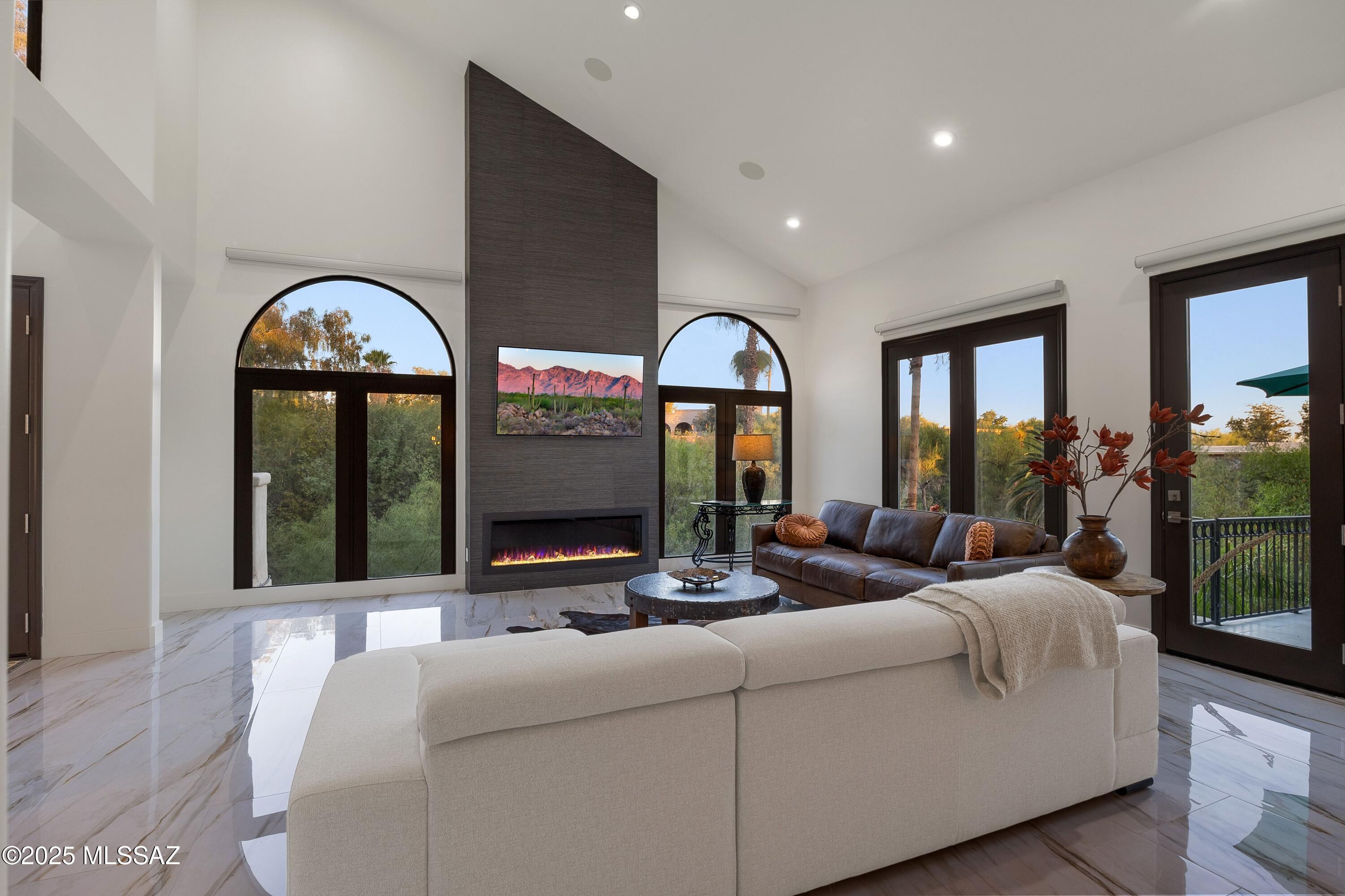 El Diamante Townhomes (1-15) - Residential
