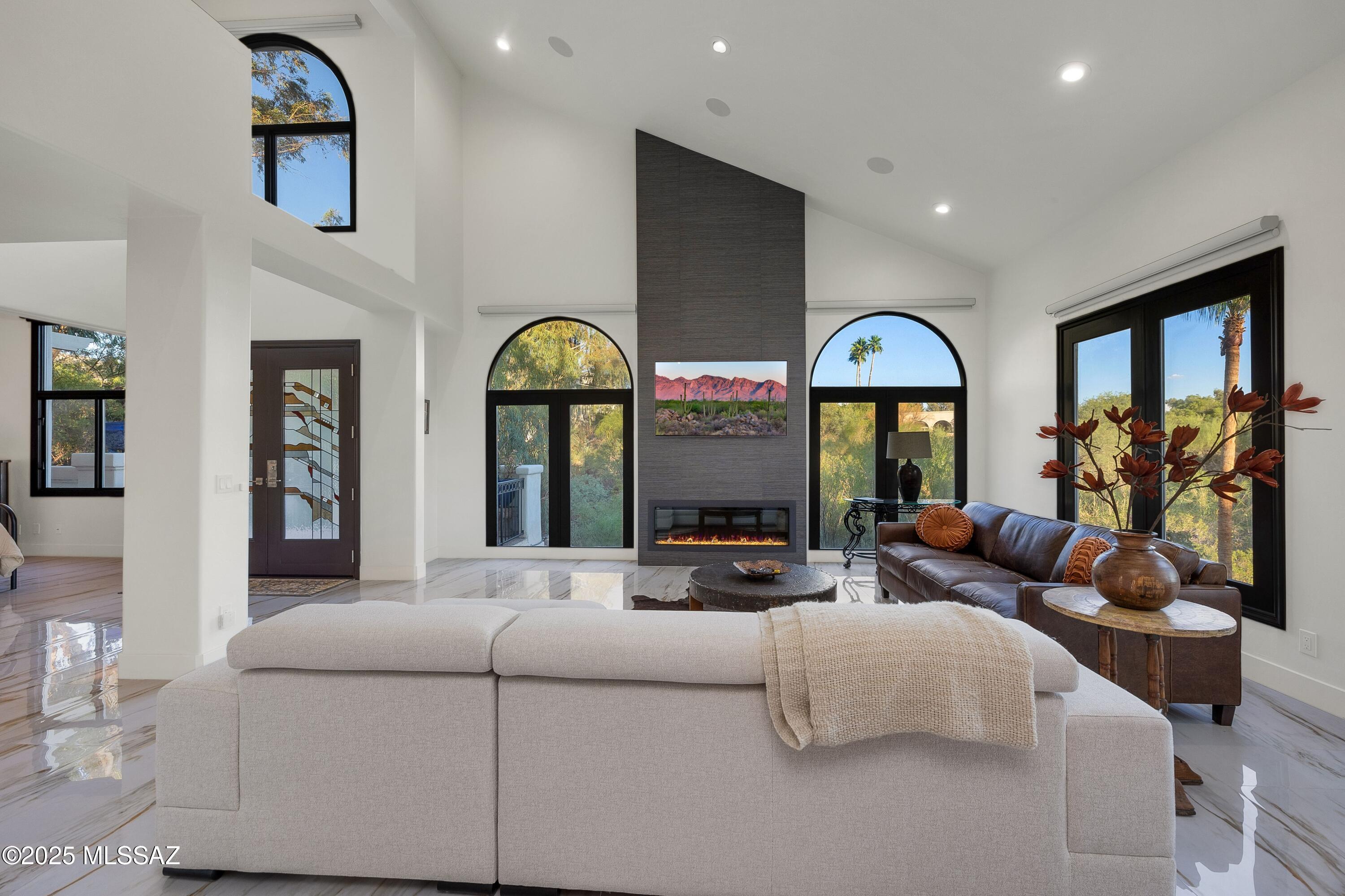 El Diamante Townhomes (1-15) - Residential